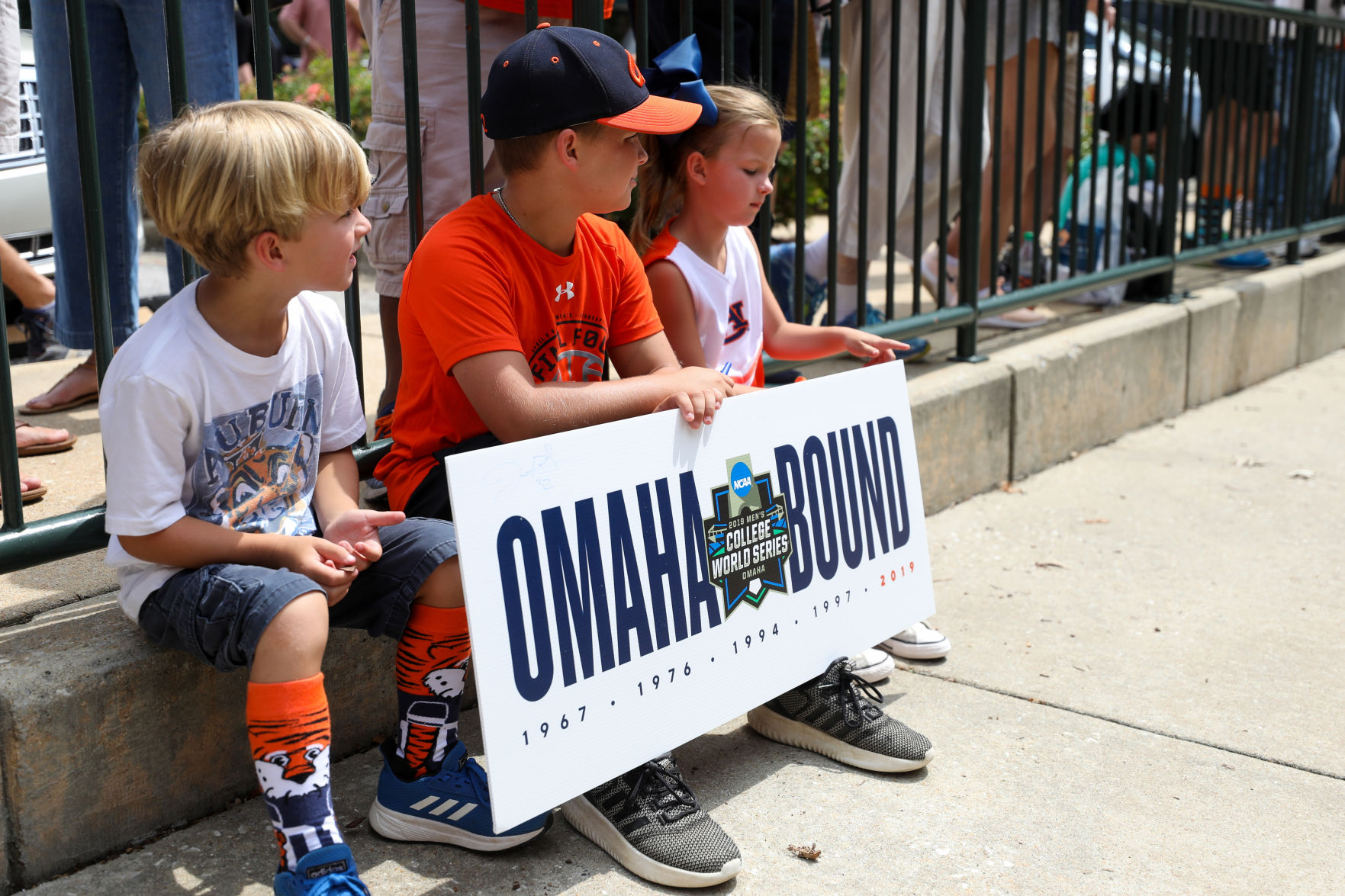 Auburn baseball departs for College World Series in Omaha